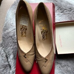 Ferragamo Savana heels size 7 AA. Ferragamo gold medal. Excellent condition.
